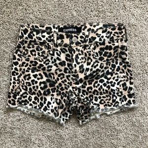 Express Leopard Print Mid-Rise Shortie
